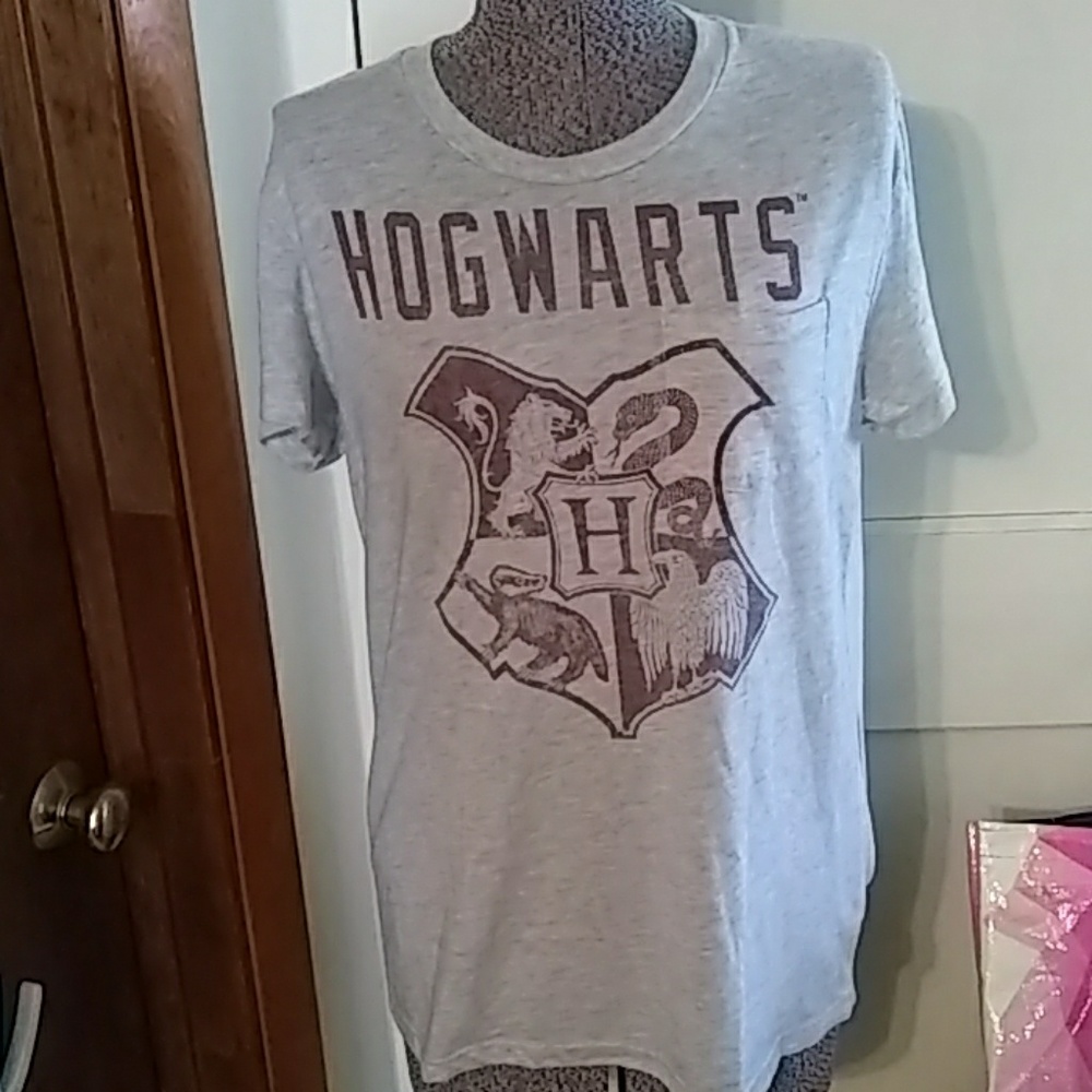 Hogwarts tee shirt